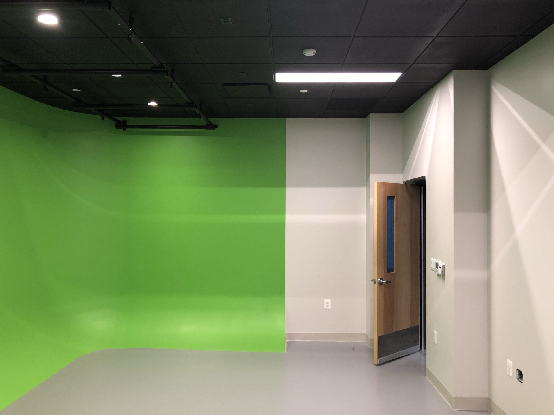 Lab studio mission critical